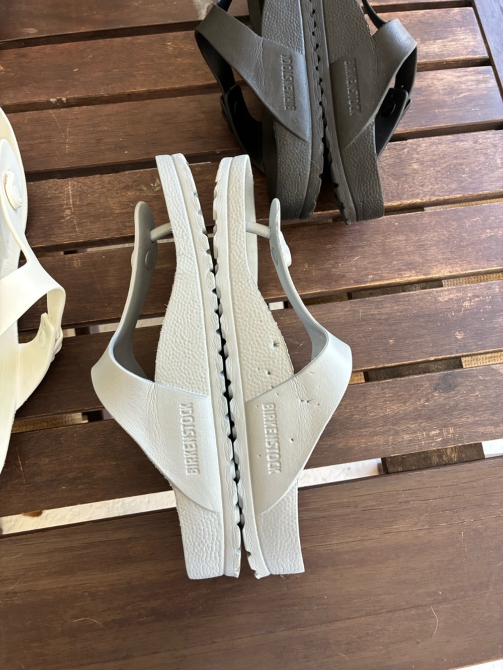 4 Pairs of Birkenstock Gizeh Sandals in Black, Navy, White, Silver - Picture 10 of 13